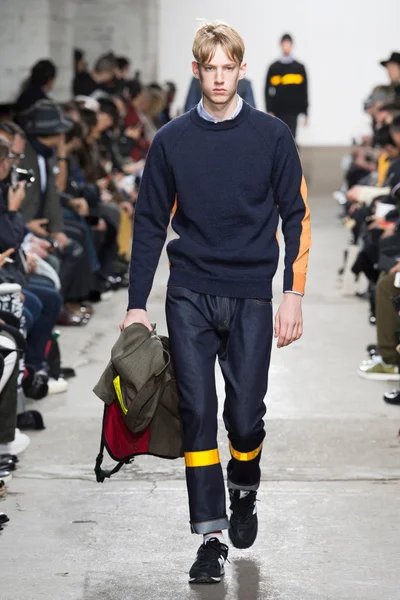 Look 29